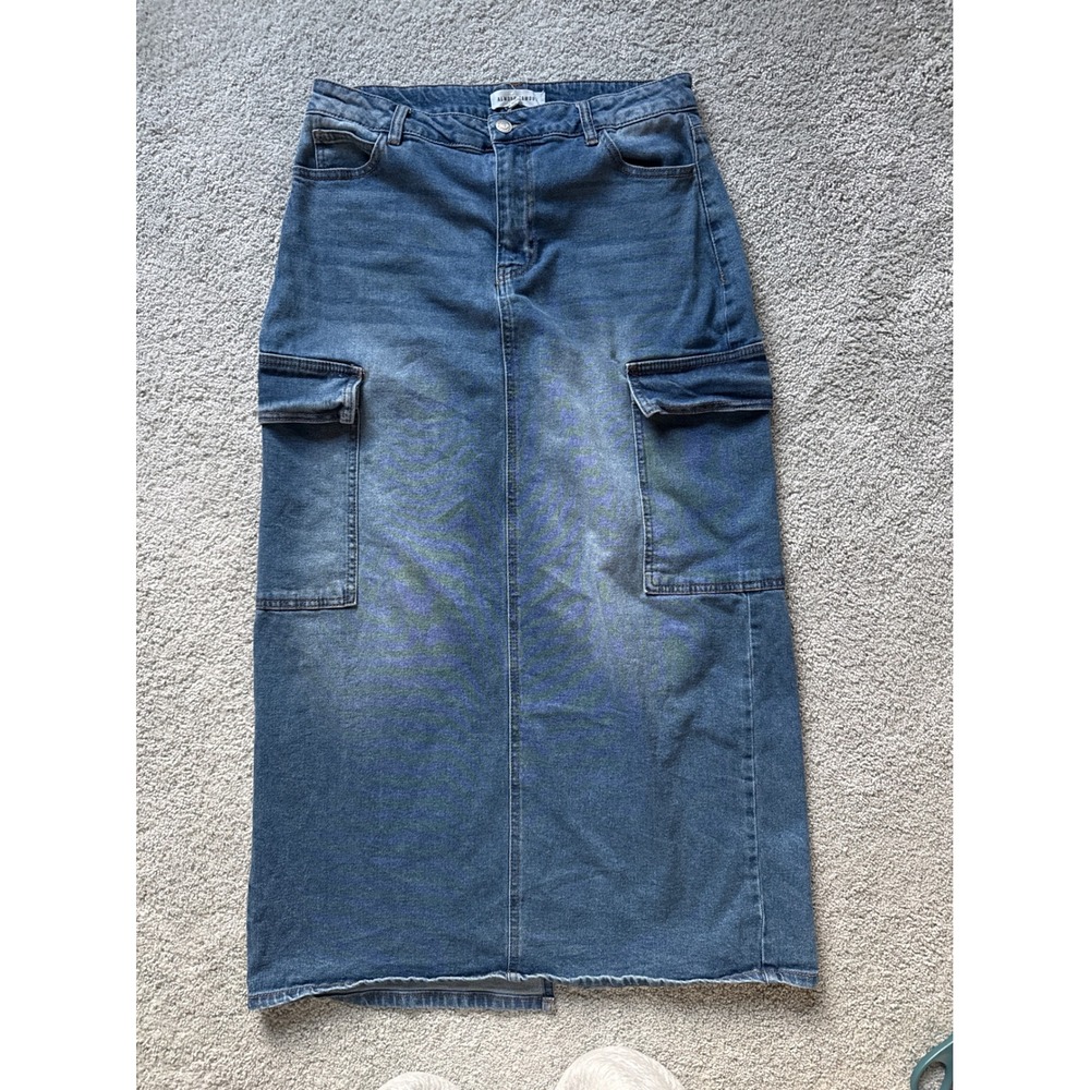 Almost Famous Womens Cargo Denim Maxi Skirt Medium Wash Blue Size M Back Slit